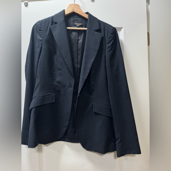 Brooks Brothers navy pinstripe jacket, 8 - Picture 4 of 4